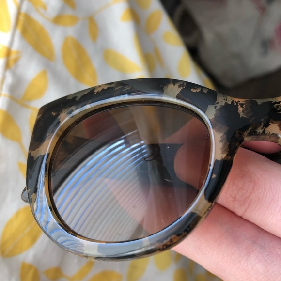 Kate Spade • Zora Sunglasses - Picture 8 of 9